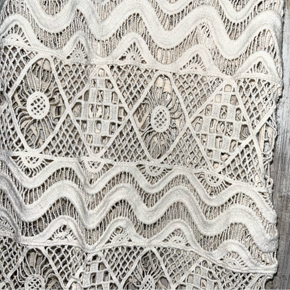 Maurices Off White Crochet Overlay Tank - Picture 2 of 5